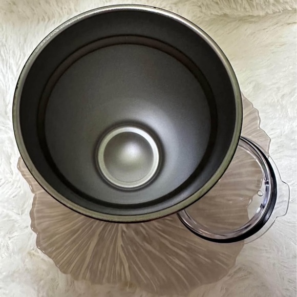 Black Insulated Tumbler with Lid - Picture 5 of 5